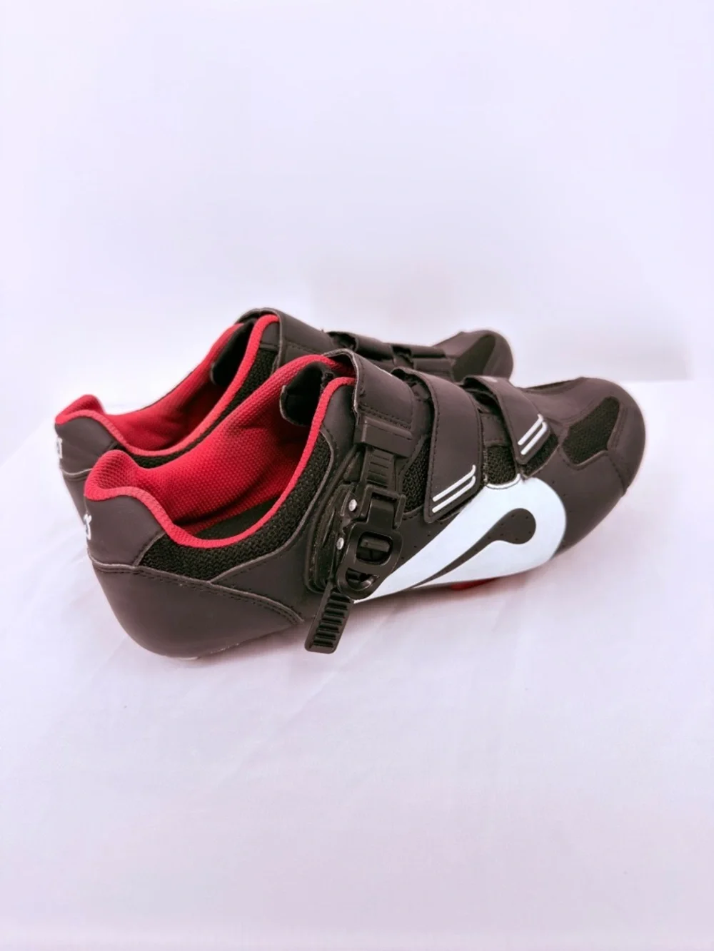 Peloton Cycling Shoes Size 42 EU Black Red Clip-In Spin Bike Shoes Delta Cleats